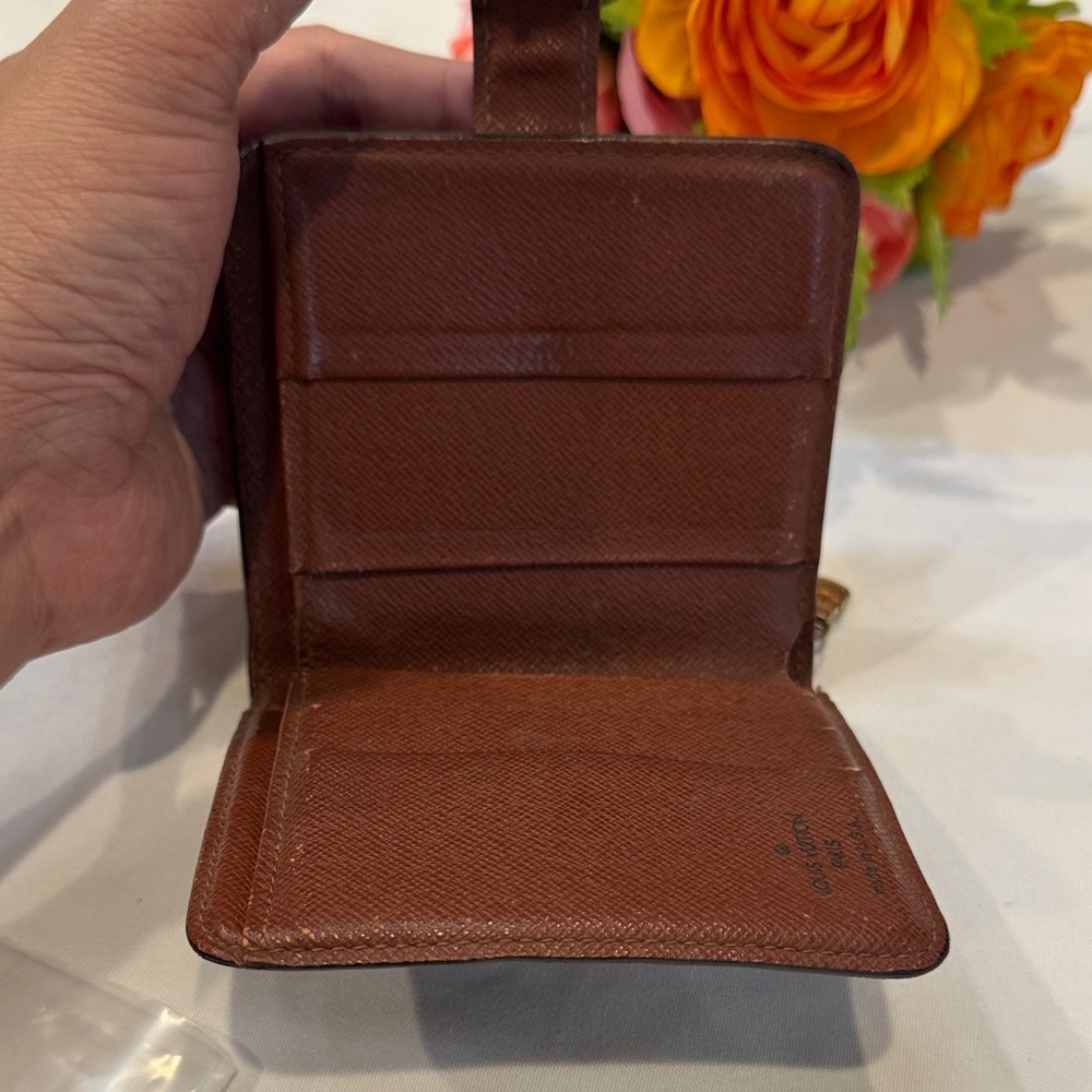 Authentic Louis Vuitton Compact Wallet - Picture 8 of 11
